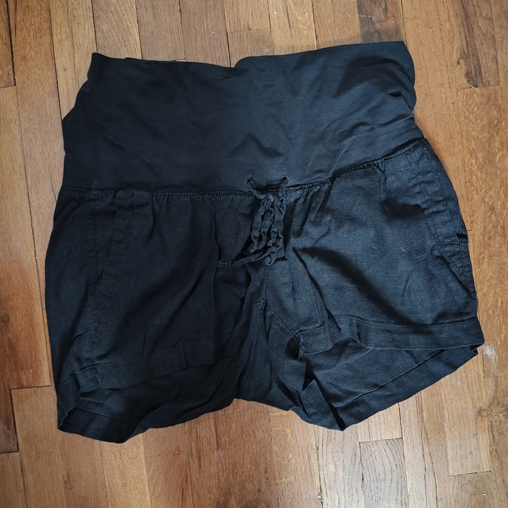 Bundle of 3: Old Navy Maternity lot of 3: shorts and pants size Medium